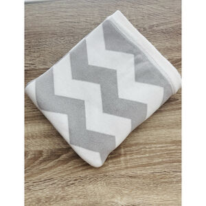 Pottery Barn Kids Baby Stroller Blanket Gray/White Chevron Stripe 30” X 40”